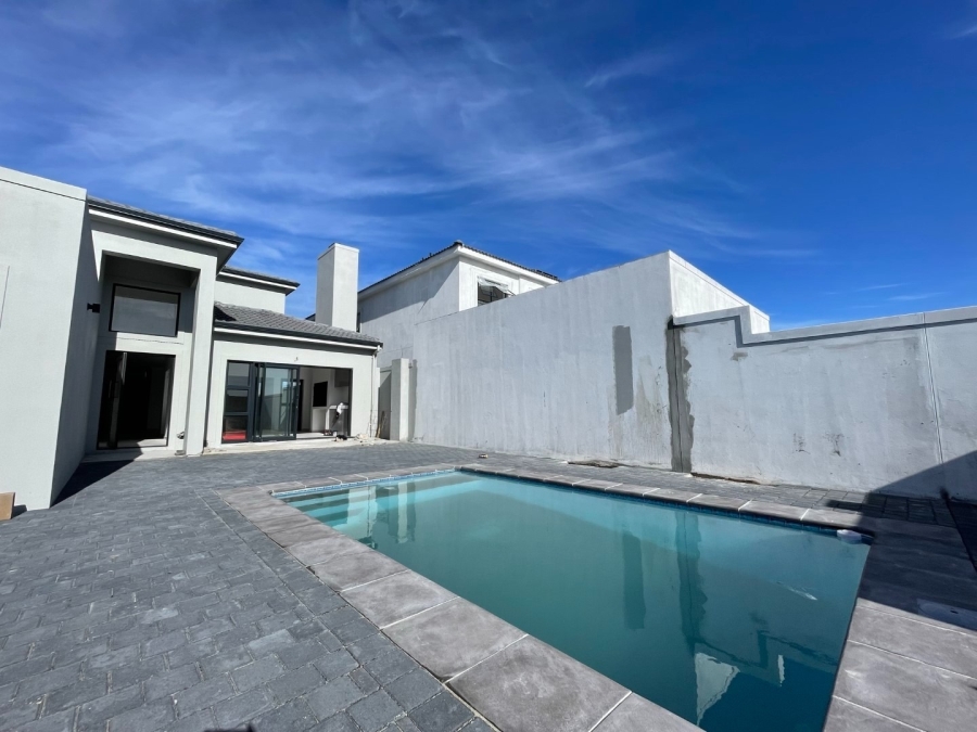 4 Bedroom Property for Sale in Sandown Western Cape